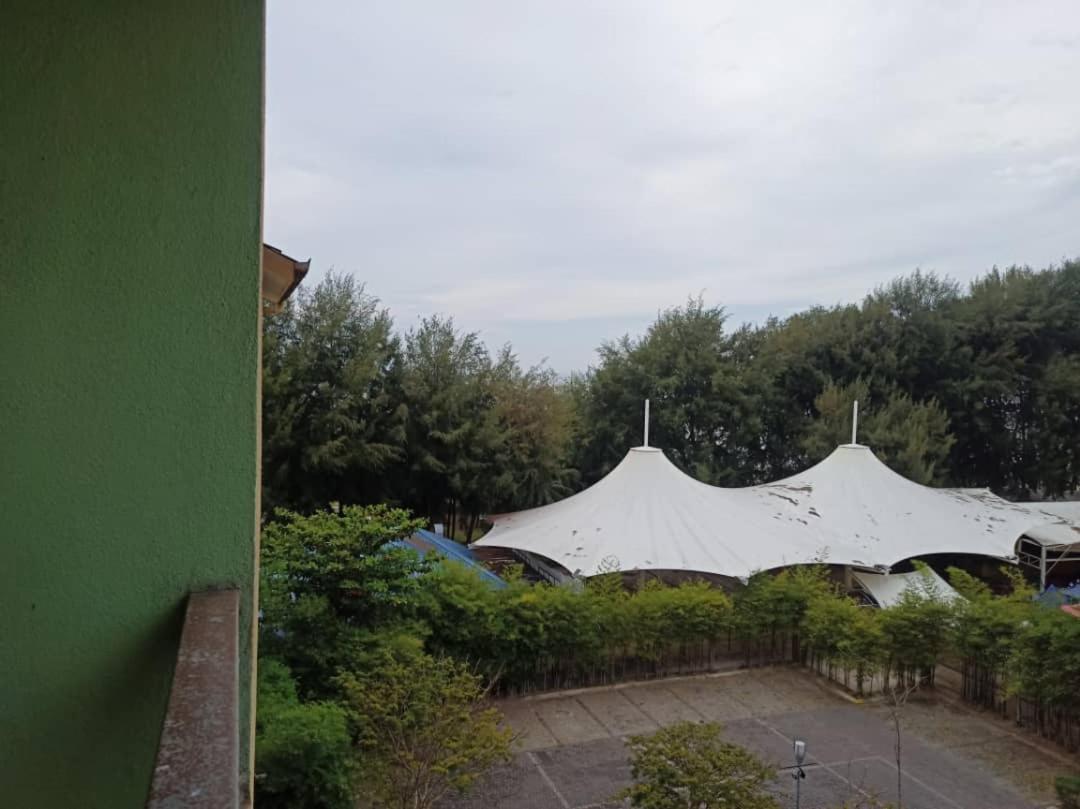 Zous Homestay Banting  Exteriör bild